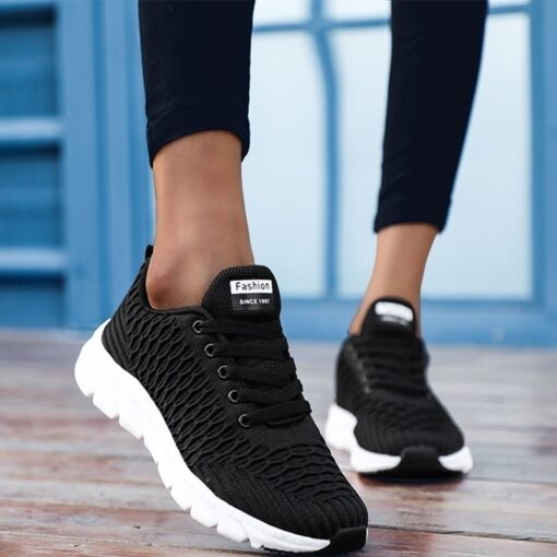 2020 Mesh Women Sneakers Breathable Women Flat Shoes Lightweight Casual Shoes Ladies Lace-up Deportivas Mujer Chaussures Femme