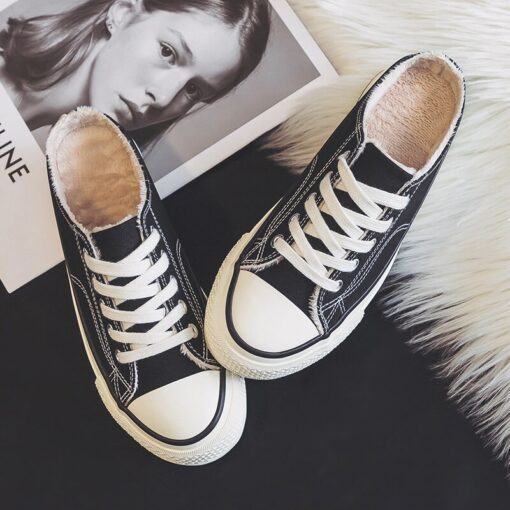 Half slipper canvas shoes women's shoes new autumn / winter 2020 no heel Plush loafer shoes with thick soles Family casual shoes